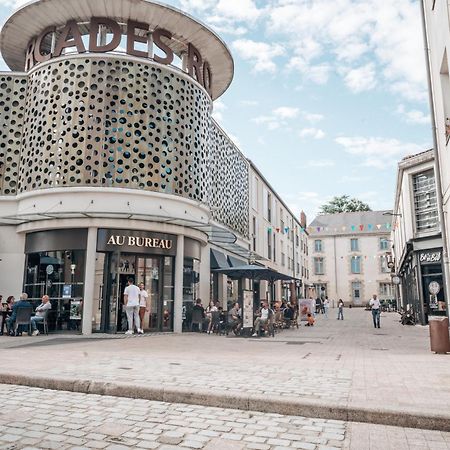 Le Terra Cholet - T2 Tout Equipe Avec Parking Et Terrasse Extérieur photo